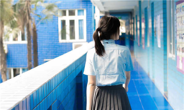 德宏如何找到一个可以帮助我生孩子的女人？